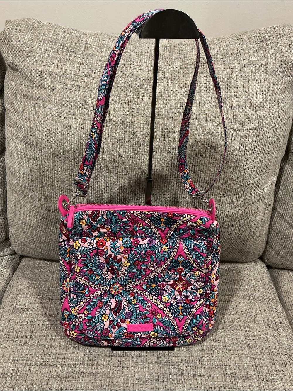 Like new Vera Bradley Floral Quilted adjustable Crossbody Bag - Pink Multi